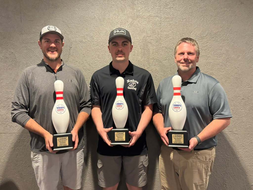 Team Division 1 - Ultimate Construction - Josh Cleveland, Brandon Rost, Scott Struss, not pictured Jason Karpinske.